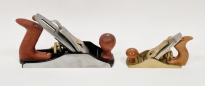Lie Nielsen bronze No.1 smoothing plane and another wood boxed smoothing plane (2)