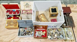 Mixed lot of costume jewellery and jewellery boxes including brooches, bangles, bracelets, earrings,