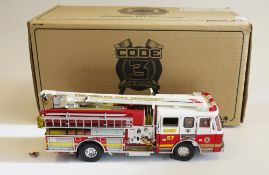 Code 3 Collectables unboxed 1/32 scale diecast model Philadelphia Fire Department Squirt 57 together