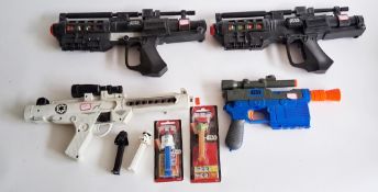 Four Plastic Star Wars Blaster toys to include Nerf the force awakens Han Solo gun, Two Hasbro Black