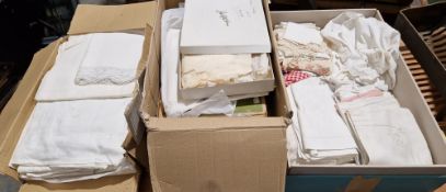 Collection of textiles; linen, lace, place setting etc. (3 boxes).
