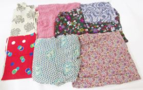 Quantity of vintage fabrics (1 box)