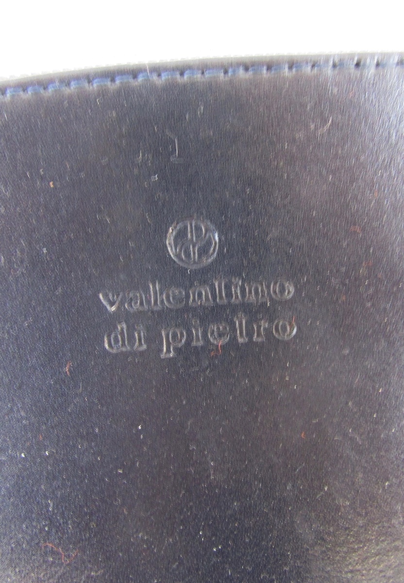 Valentino black grab bag, zip fastening, gold-coloured hardware, with original dust bag - Image 2 of 9