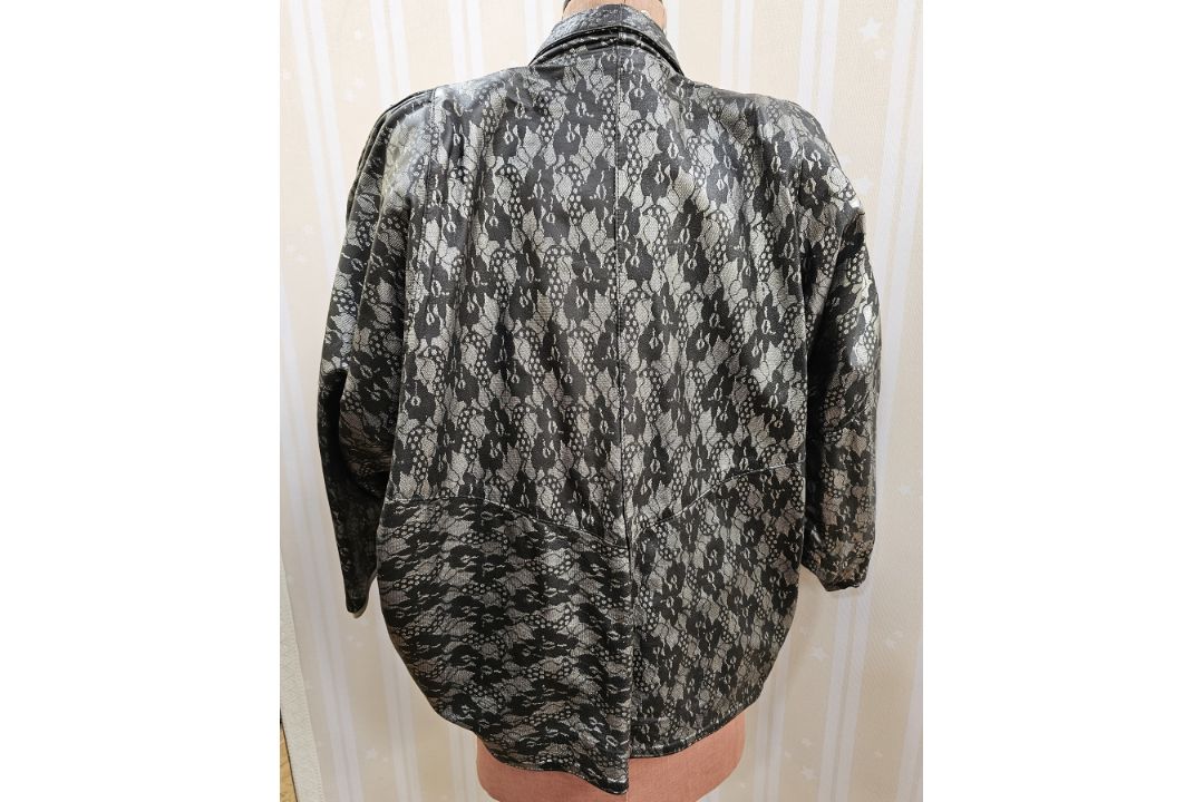 Vintage crepe coat labelled Carling with faux-leopardskin collar and cuffs, a Leana lady's coat - Image 6 of 7