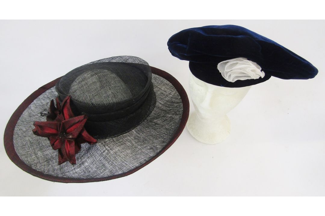 Large Ascot wedding hat made by Paula Bromley of Trowbridge, Wiltshire, a feathered small hat with - Image 2 of 5