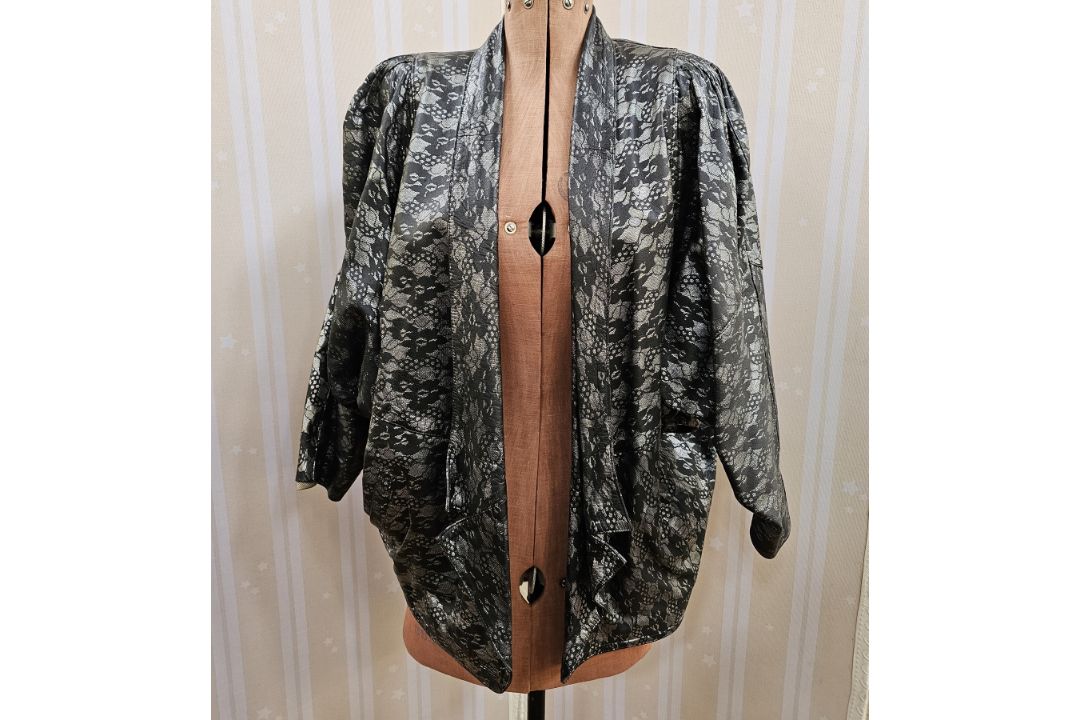 Vintage crepe coat labelled Carling with faux-leopardskin collar and cuffs, a Leana lady's coat - Image 5 of 7