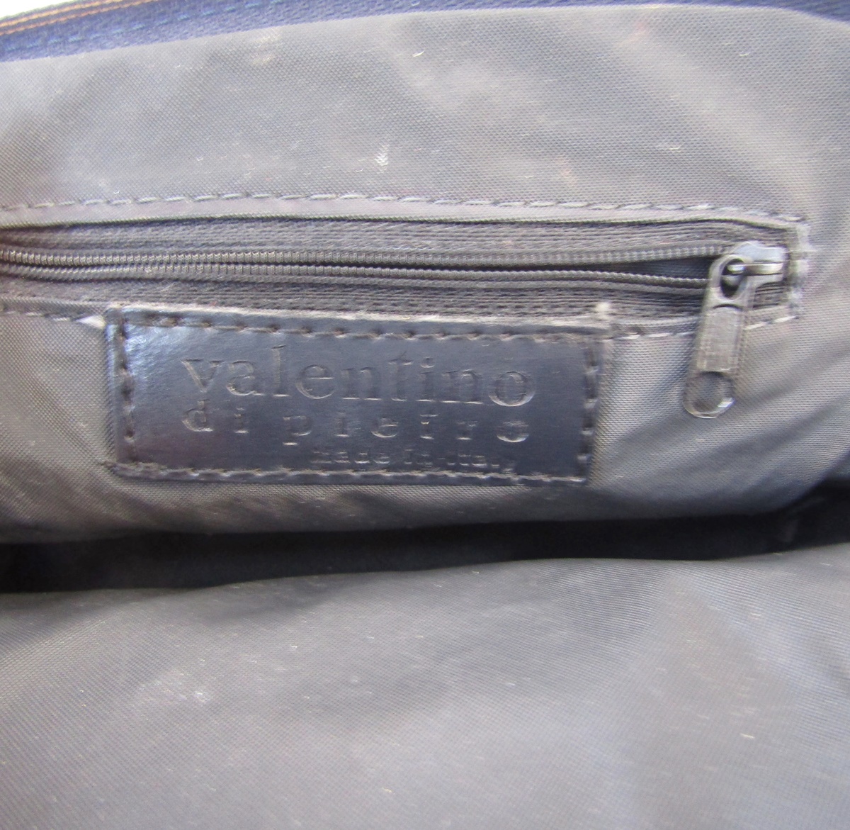 Valentino black grab bag, zip fastening, gold-coloured hardware, with original dust bag - Image 9 of 9
