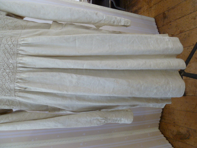 19th century farmer's smock, believed to be made in Gloucestershire, Cotswolds, hand stitched - Image 19 of 39