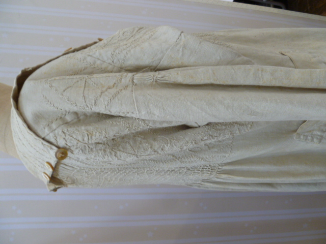 19th century farmer's smock, believed to be made in Gloucestershire, Cotswolds, hand stitched - Image 4 of 39