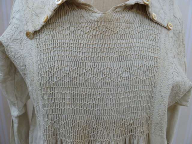 19th century farmer's smock, believed to be made in Gloucestershire, Cotswolds, hand stitched - Image 16 of 39