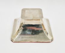 George V silver-mounted inkwell, weighted, of waisted square form, with cavetto sides and engine-