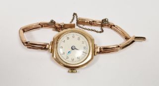 9ct gold cased lady's wristwatch, the circular dial having Roman numeral hour markers, case