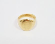 18ct gold signet ring, oval with monogram (worn), 9.8g approx., ring size Q