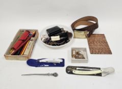Mixed lot of collectables including costume jewellery, cut throat razors, sea shells, snakeskin