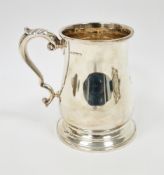 Early 20th century silver tankard by Brook & Son, Sheffield 1941, 13cm high, 10.57ozt approx.