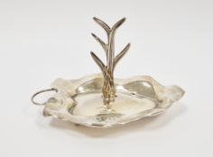 Edwardian silver tree ring, with leaf-shaped base and loop handle, hallmarked Birmingham, 1908,