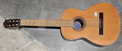 Ramirez Concepcion Jeronima no.2 Madrid classical guitar, TO22-12-17 (damaged) with soft case