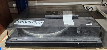 Yamaha Natural Sounds stereo cassette deck KX-530, a Yamaha Natural Sounds stereo amplifier AX-