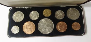 1953 Elizabeth II coronation coin specimen set comprising crown, two farthings, in original fitted