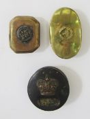 Snuff box of Crimean War/Light Brigade interest, Victorian officer's crown pip to lid, lid
