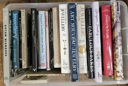 Jewellery in Fashion - Scarisbrick, Diana 'Jewellery in Britain 1066-1837......' Michael Russell