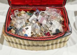 Large quantity of costume jewellery including diamante earrings, brooches, etc