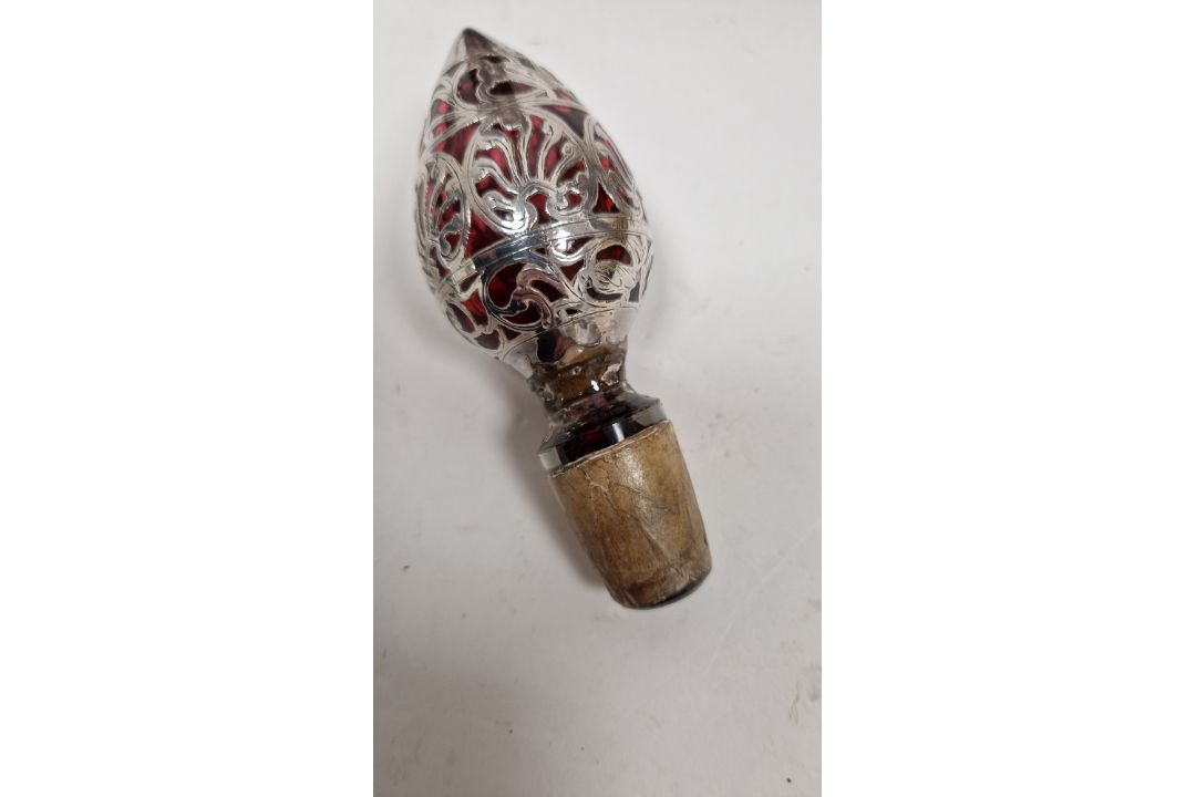Pair of Victorian silver overlaid ruby glass decanters and stoppers, Birmingham 1900, maker's name - Image 4 of 72