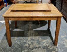 Early century oak extending dining table with one additional leaf, on square legs, 77cm high x 118cm