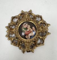Continental porcelain circular plaque within giltwood frame, mid to late 19th century, decorated