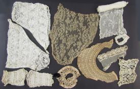 Quantity lace collars, cuffs and pieces (1 box)