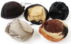 Quantity of vintage hats, 1940's and 50's, to include chiffon, feathers, astrakhan with mink trim (1