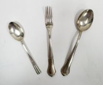 Elizabeth II silver teaspoon, hallmarked Sheffield 1965 by John Turton & co, 0.6 ozt, together