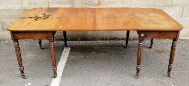 George III mahogany extending dining table, comprising two D-ends of rectangular form with rounded