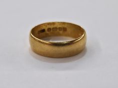 22ct yellow gold wedding band, ring size M, approx weight 5g PLEASE NOTE AMENDED WEIGHT - IT IS 4G