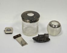 Mixed lot of silver items including Edward VII vesta case with Oxford crest, Birmingham 1907, ribbed