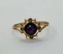 18ct gold, amethyst and seedpearl ring, circular amethyst surrounded by four seedpearls, ring size