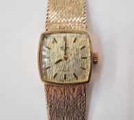 Lady's 9ct gold Rotary manual wind wristwatch, the gilt dial with baton hour markers, 17 jewel