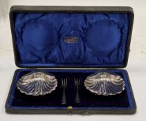 Cased set of two Edward VII silver butterdishes, Sheffield 1909, Atkin Brothers, of shell form, 12cm