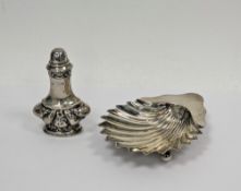 Edward VII silver butterdish, London 1905, Goldsmiths & Silversmiths, of shell form,12 cm long,