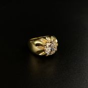A hallmarked 9ct gold ring inset with a large cubic zirconia stone. Gross Weight: 20.68g Size Y