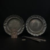 A mixed collection of metal to include a pair of 18th century pewter plates with wavy linenfold rims