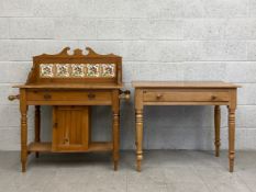 A 19th century pine washstand along with a similar side table. H.107 W.102 D.44cm