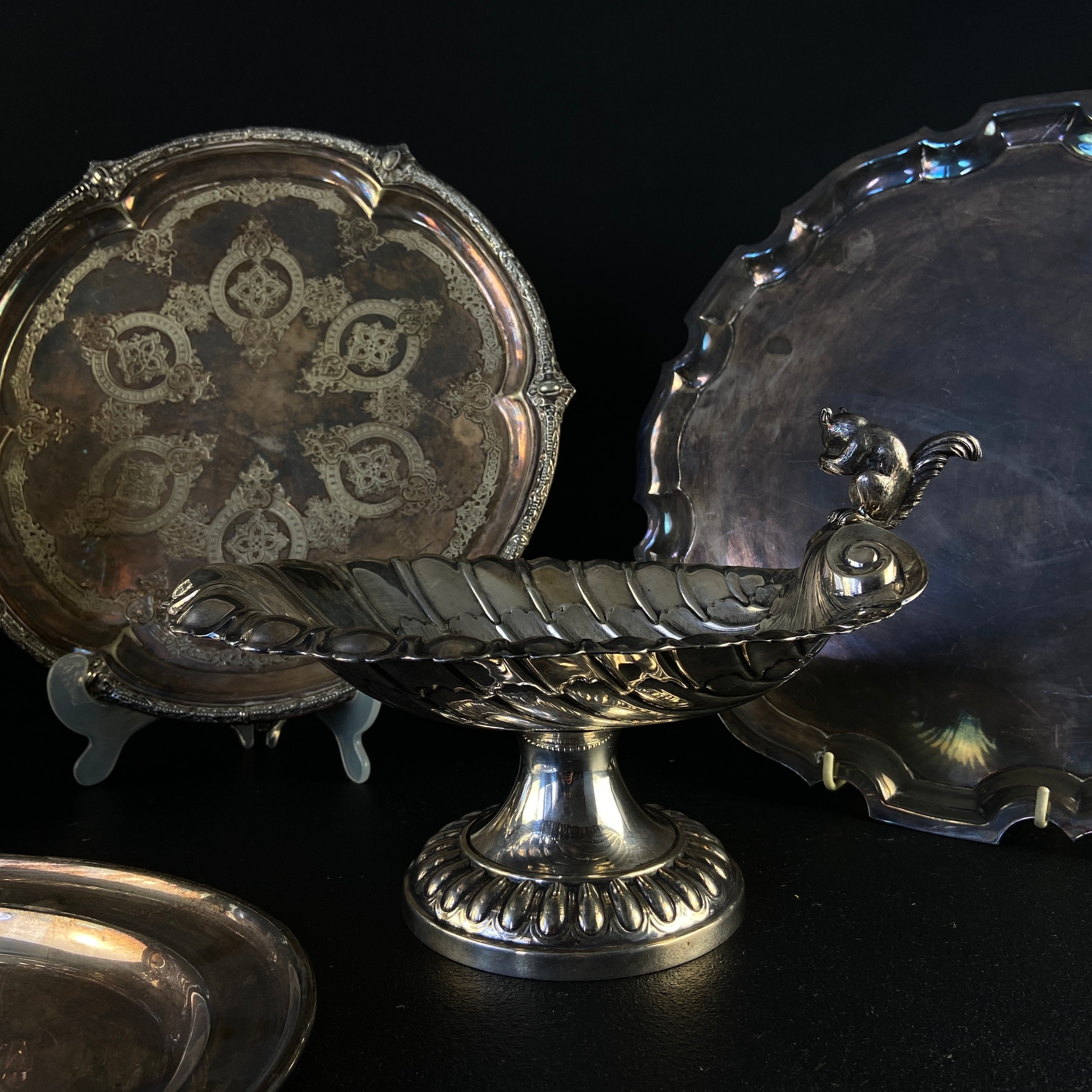 Collection of silver plated trays and salvers and a shell form comport, Elkington, Walker and Hall - Image 2 of 8