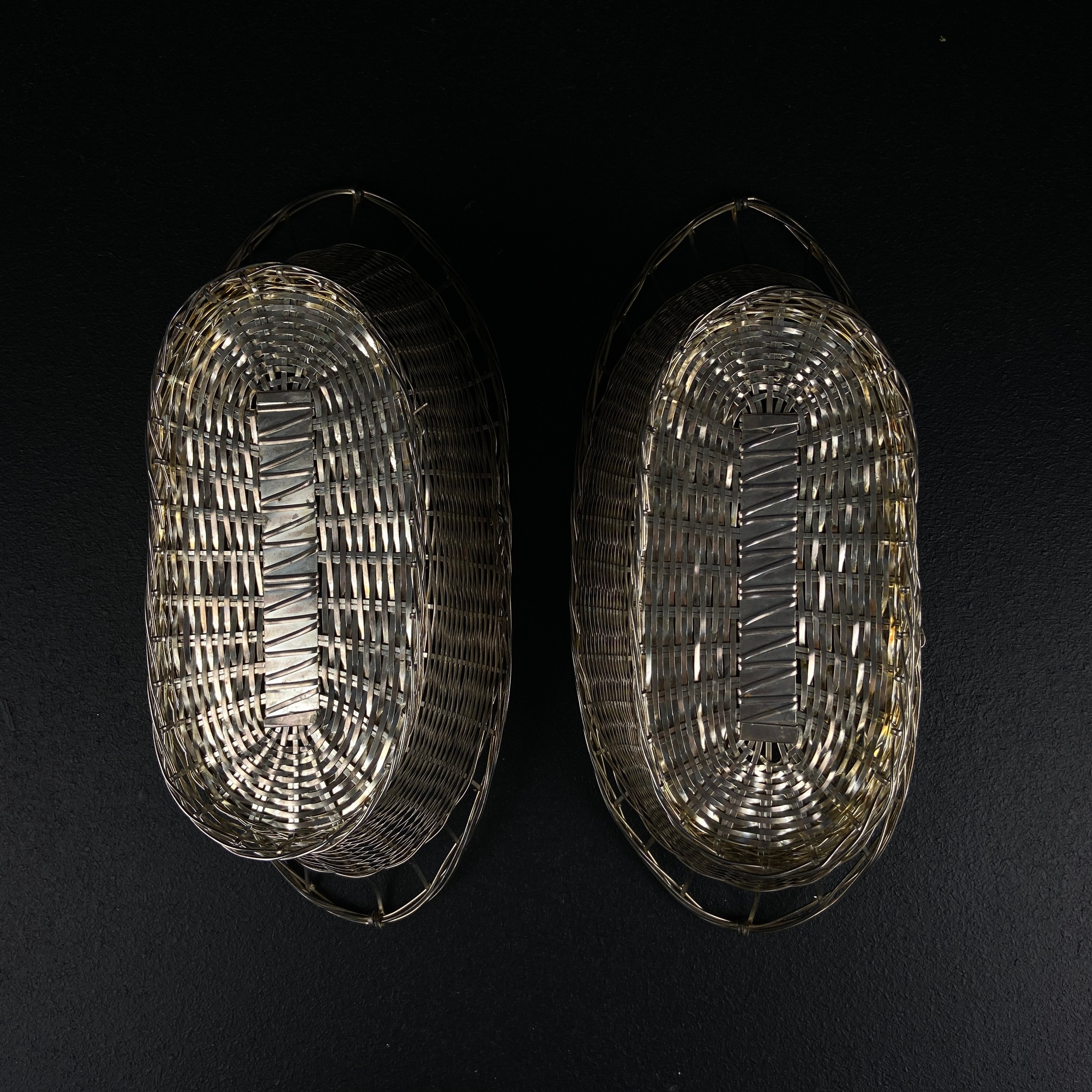 A pair of silver plated basket-weave dishes. W.30.5cm - Image 4 of 4