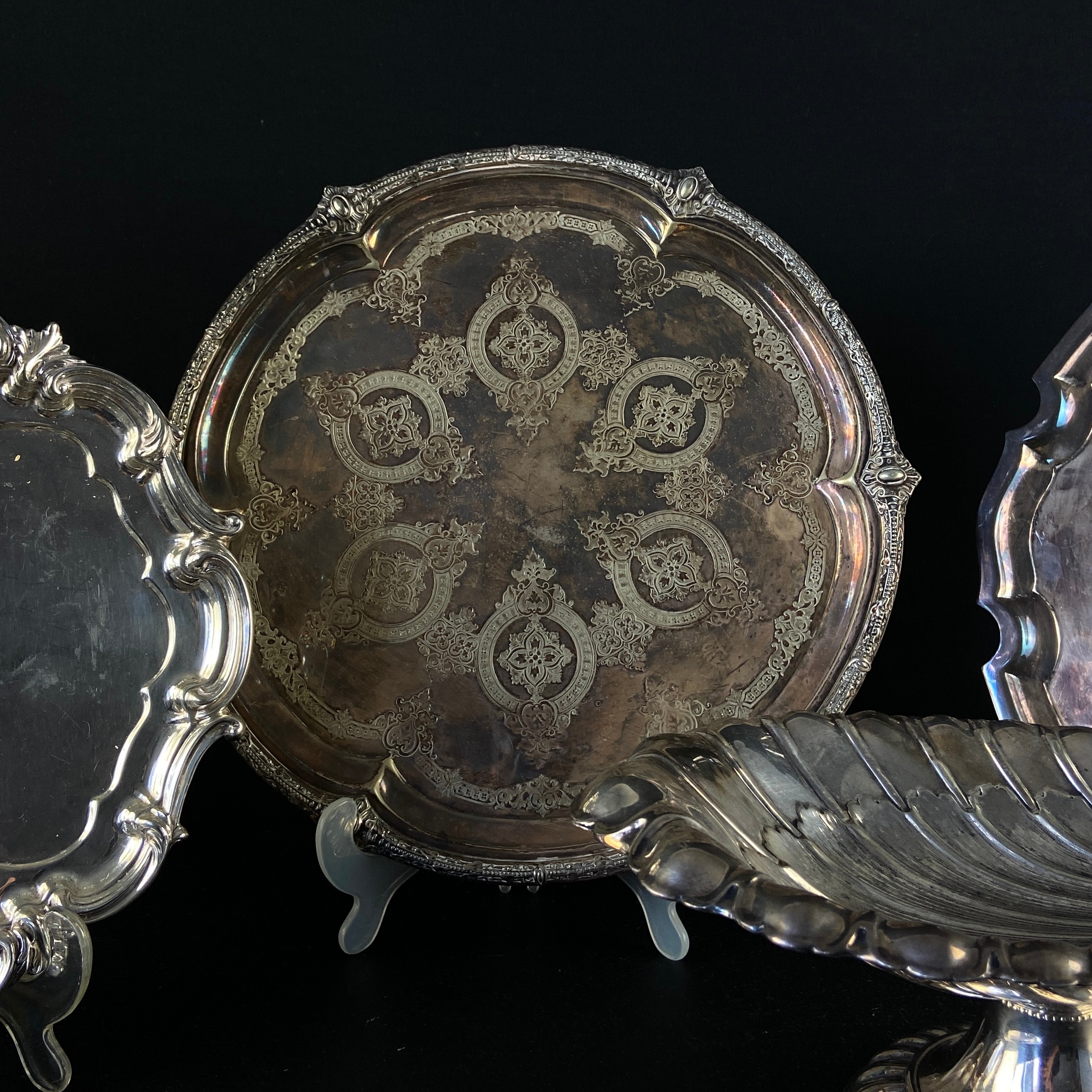 Collection of silver plated trays and salvers and a shell form comport, Elkington, Walker and Hall - Image 3 of 8
