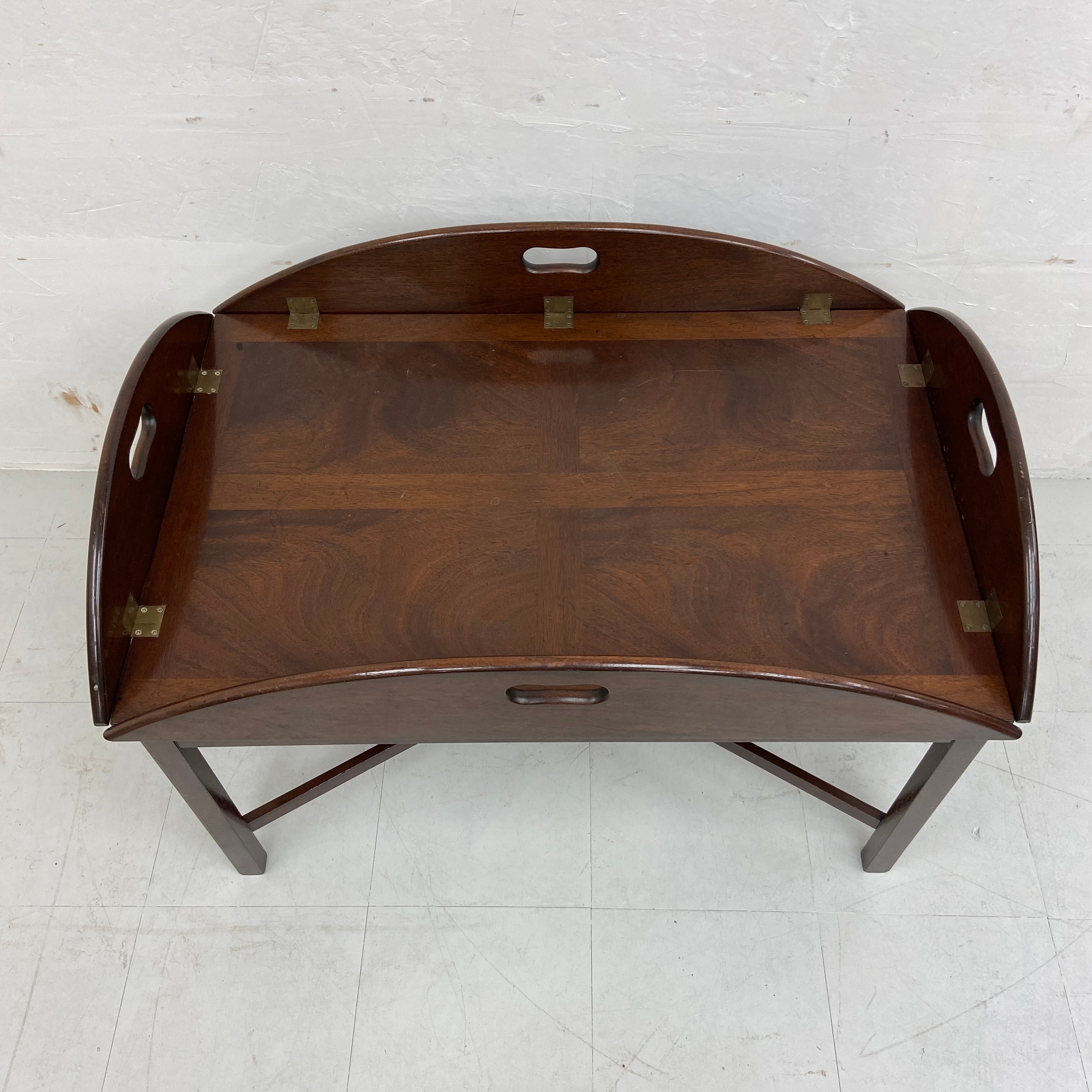 A large 19th century mahogany butler's tray table in two parts having an oval top with hinged - Image 2 of 5