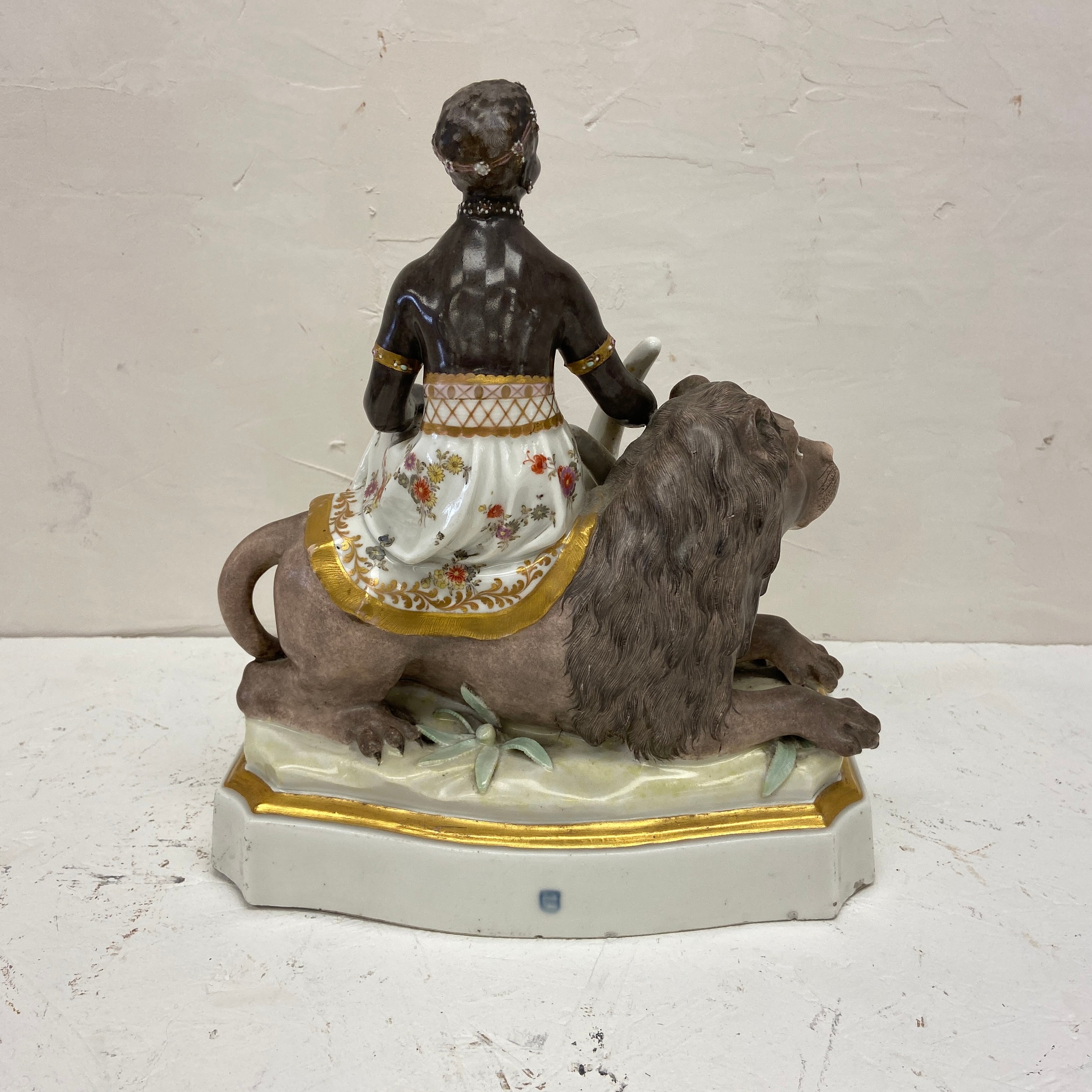 An 18th century hand painted European porcelain allegory of Africa depicting a blackamoor figure on - Image 5 of 7