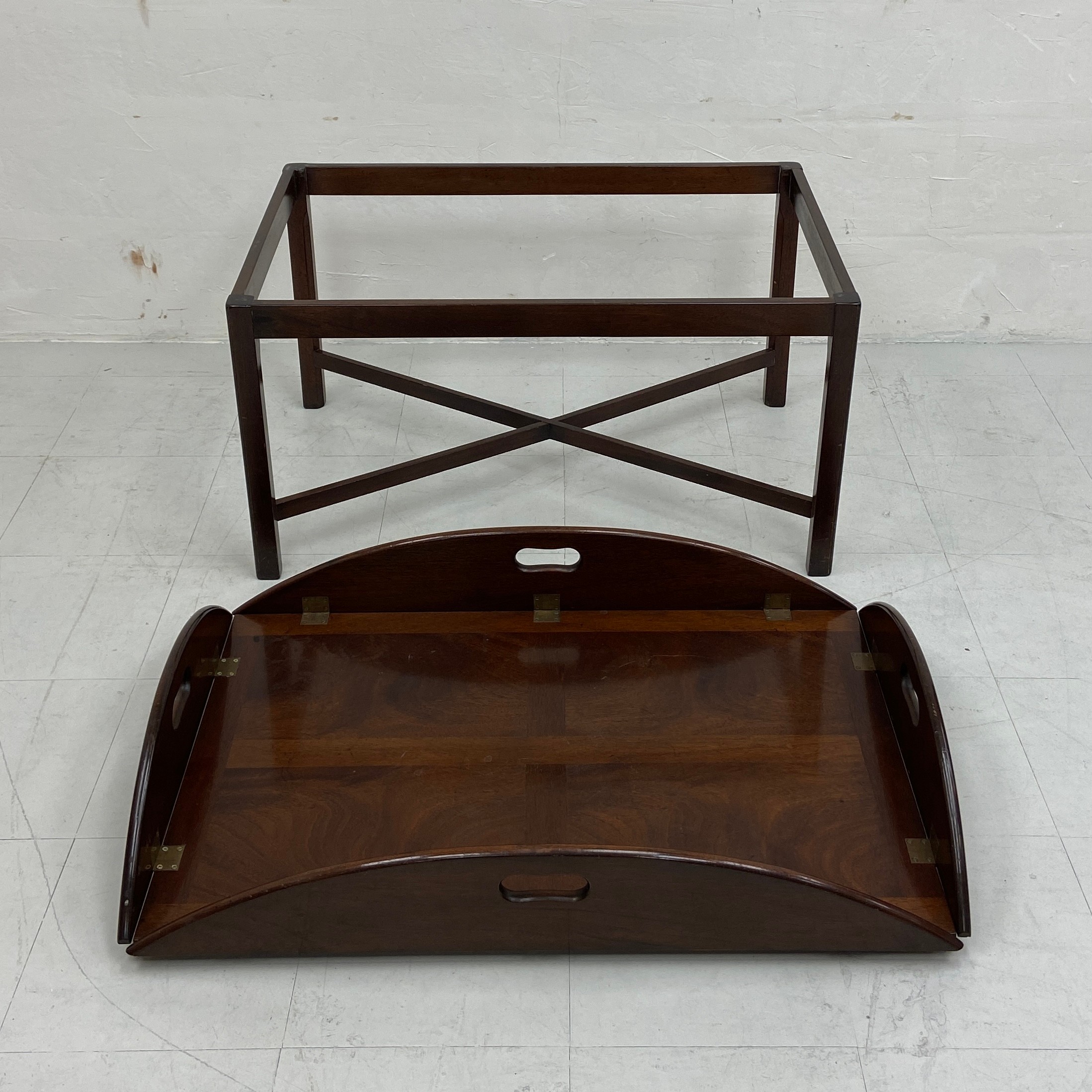 A large 19th century mahogany butler's tray table in two parts having an oval top with hinged - Image 5 of 5
