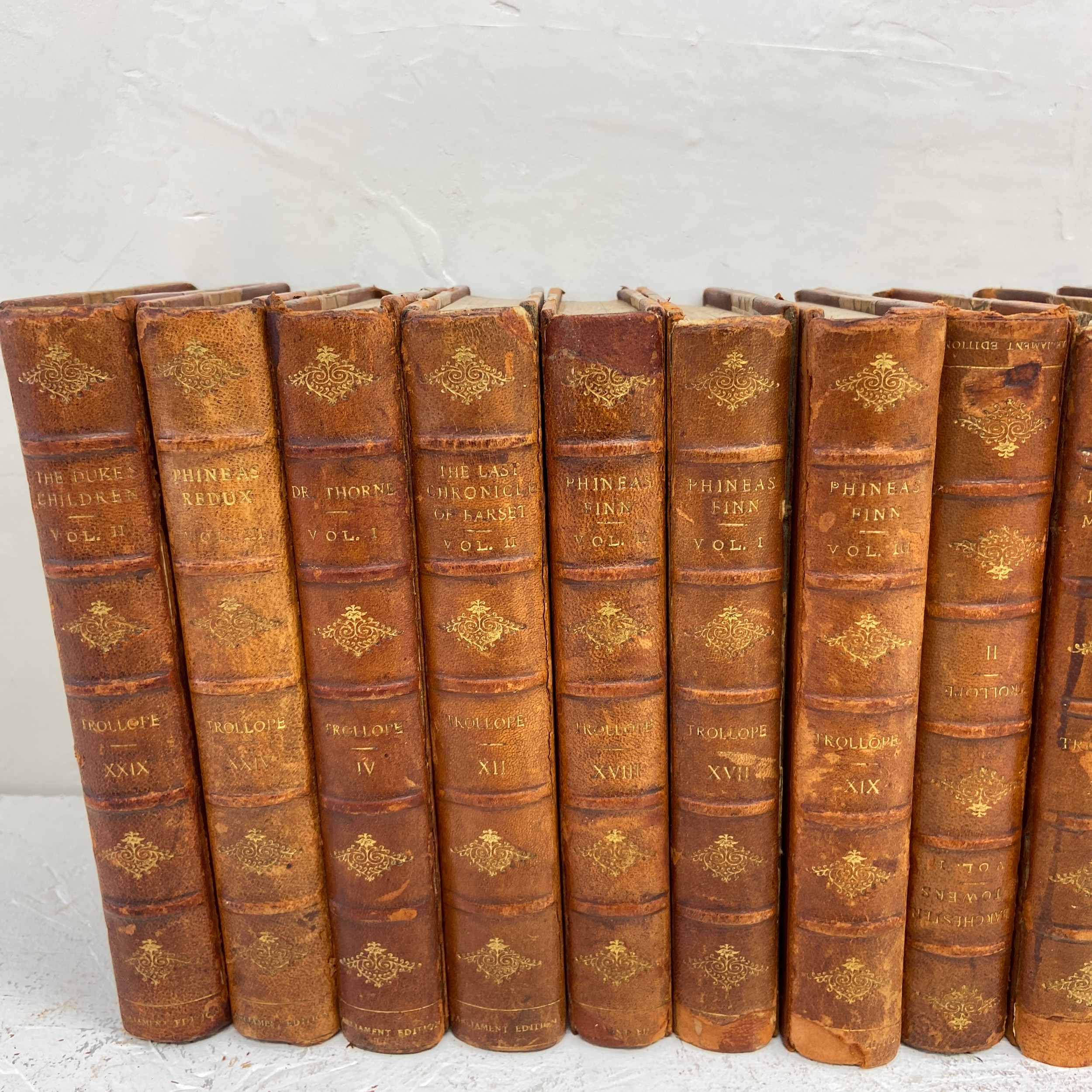 A rare set of twenty-nine original Half Persian Morocco bound Parliament Edition copies of the Works - Image 4 of 7