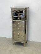 A contemporary Venetian style mirrored chest of drawers. 130x51x38cm